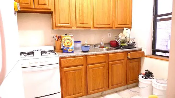 Rented by Astorian Realty Group LLC | media 3