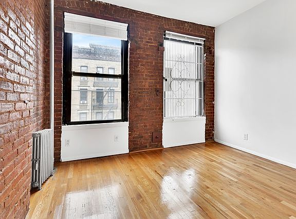 5th image of 408 W 48th St APT 4FW