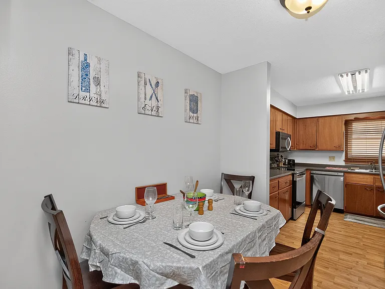 202 NW Sharmin Dr — Photo 16