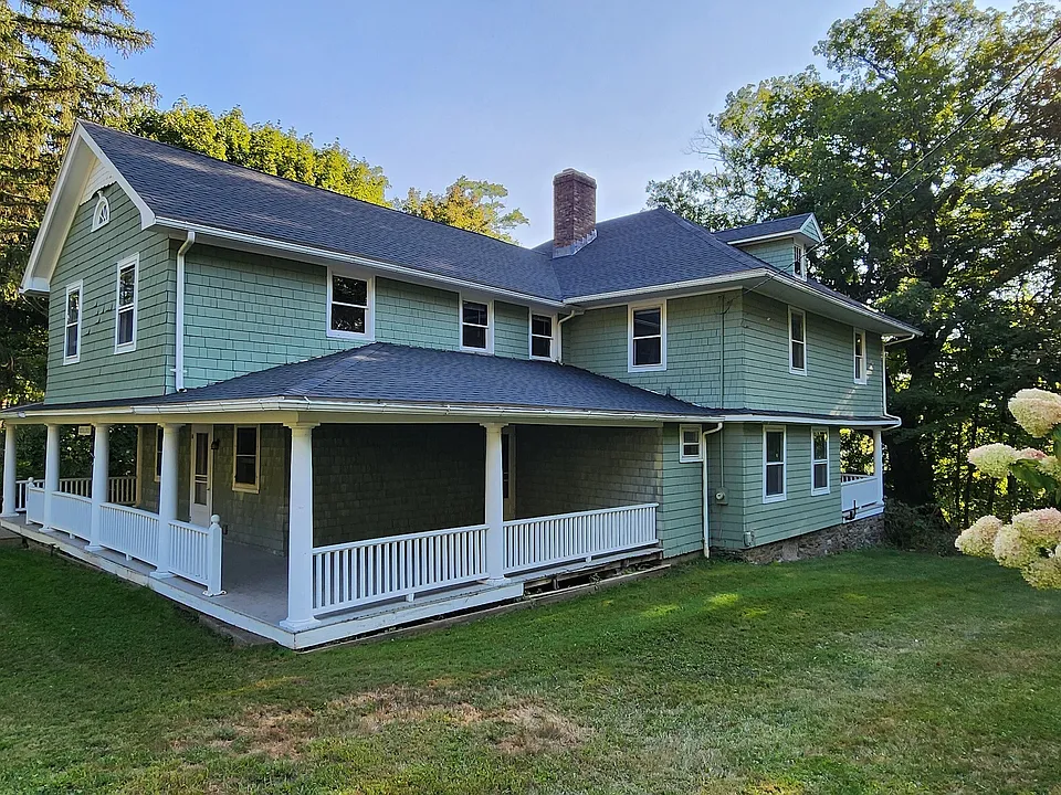 264 Twin Lakes Rd