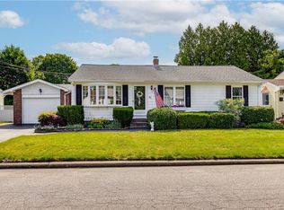 41 Whipple Ct, North Providence, RI 02911