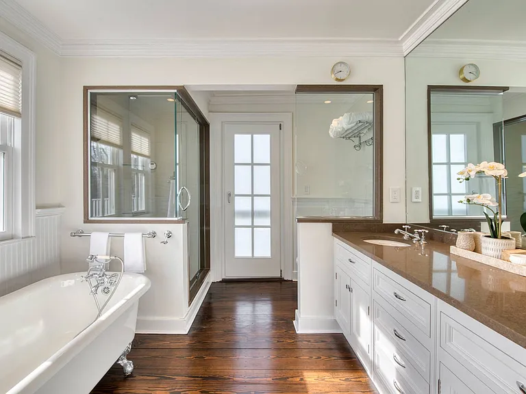 232 Hill St — Photo 17