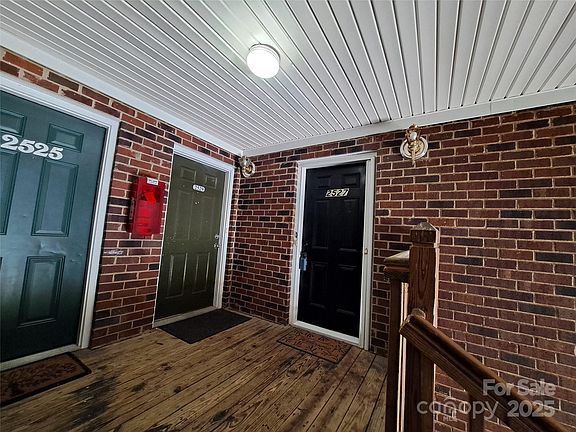 4th image of 2527 Carya Pond Ln