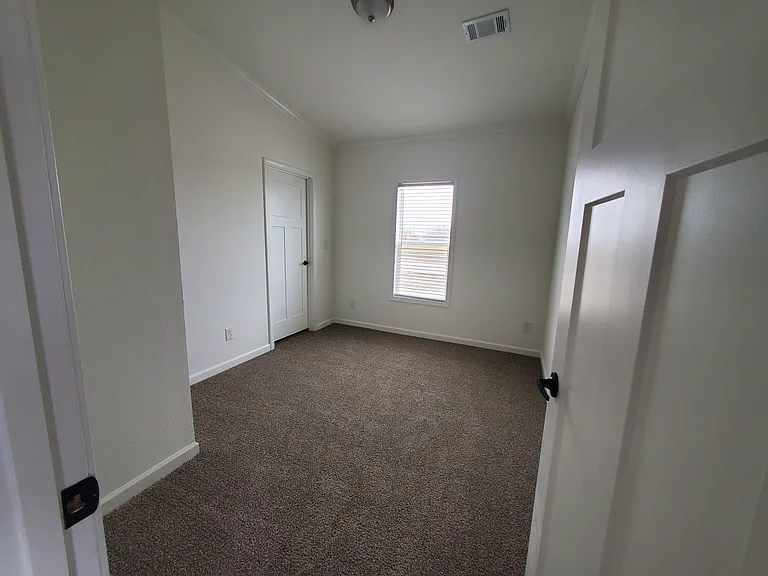 719 Chalet Ave — Photo 9