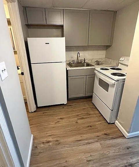 308 E Walnut St — Photo 10