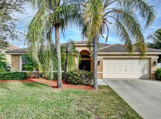 6195 Shadow Tree Ln, Lake Worth, FL 33463