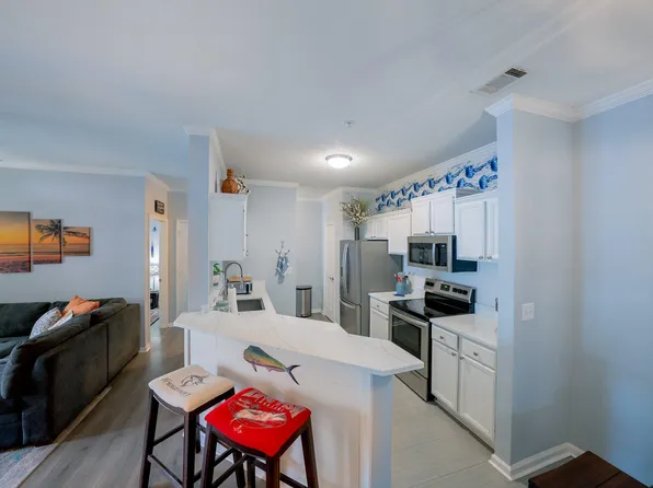 45 Sycamore Ave APT 611, Charleston, SC 29407