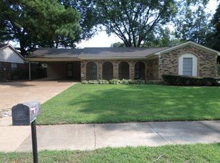 5725 Foxdale Rd, Memphis, TN 38115