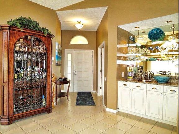5th image of 4829 Kilty Ct E