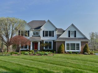 3228 Hanover Dr, Milford, MI 48380