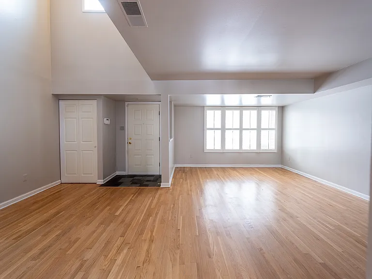 7 Ingham Way — Photo 5