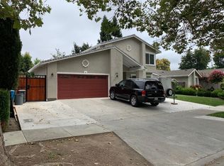 875 W 6th St, Gilroy, CA 95020