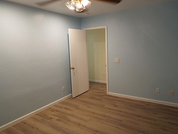 5th image of 609 S Clementine St