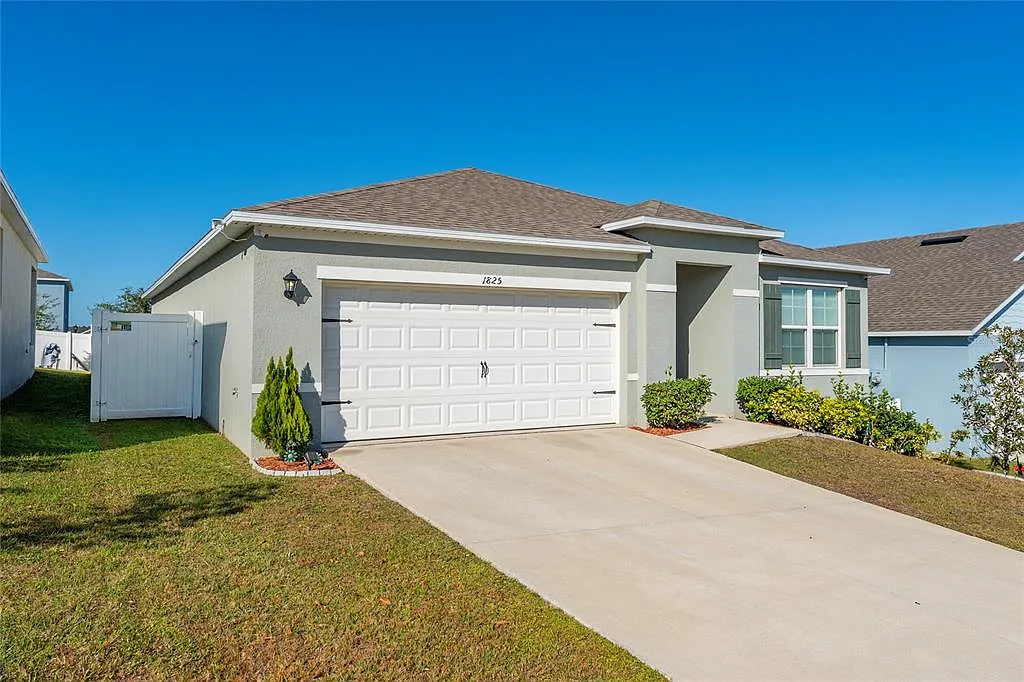 3 bed, 2.0 bath, 1701 sqft, $2,600 — Photo 1
