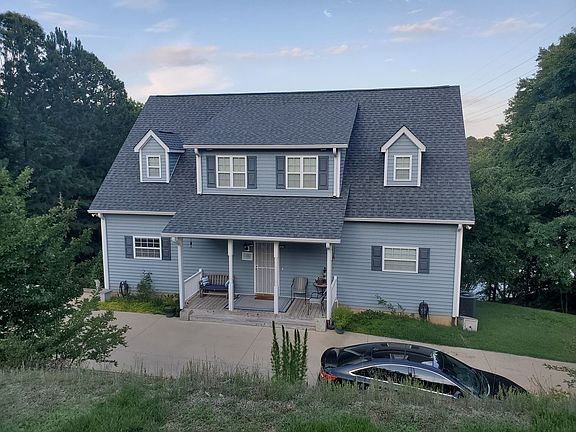 2nd image of 121 Stonecliff Ln