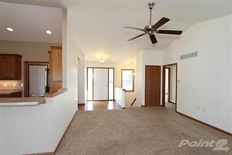 3rd image of 803 Raymond Dr