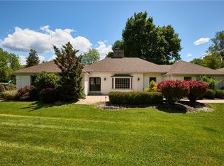 1989 W Point Dr, Bethlehem, PA 18015
