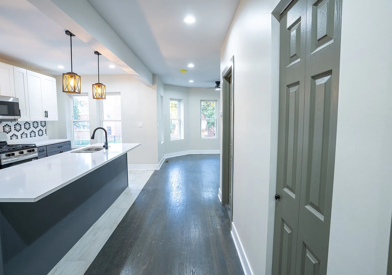 3 bed, 1500 sqft, $2,500 — Photo 4
