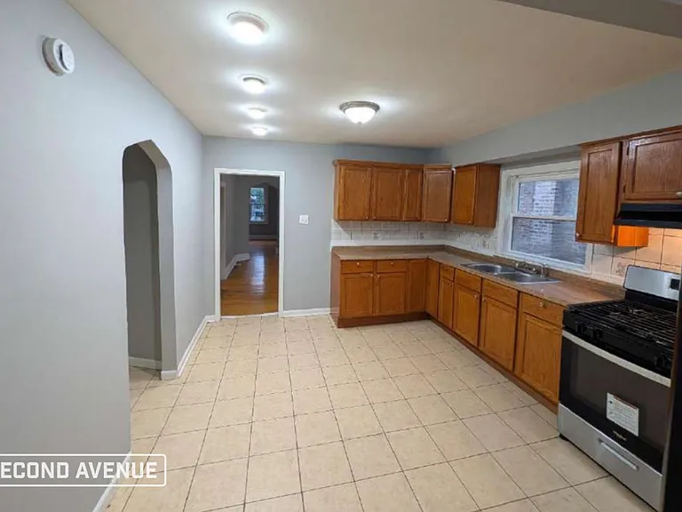 8512 S Aberdeen St — Photo 3