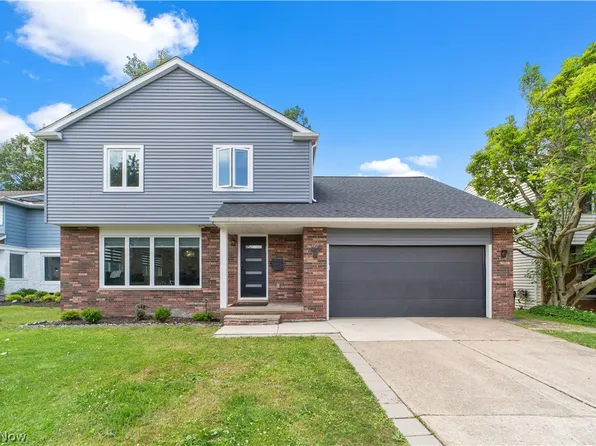 2404 Bromley Rd, University Heights, OH 44118