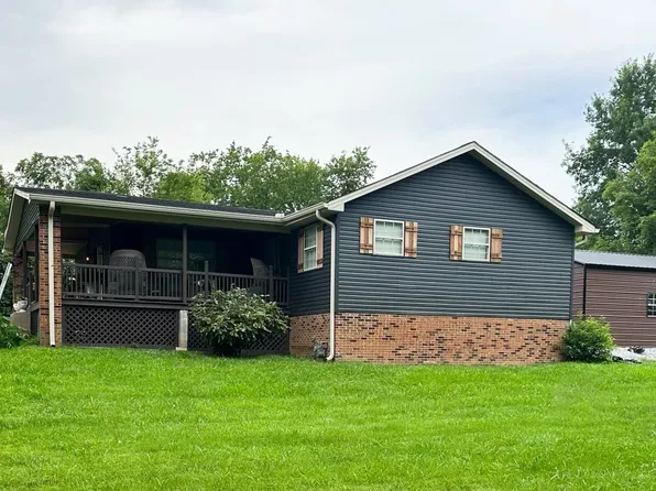 955 Halltown Rd, Hartsville, TN 37074