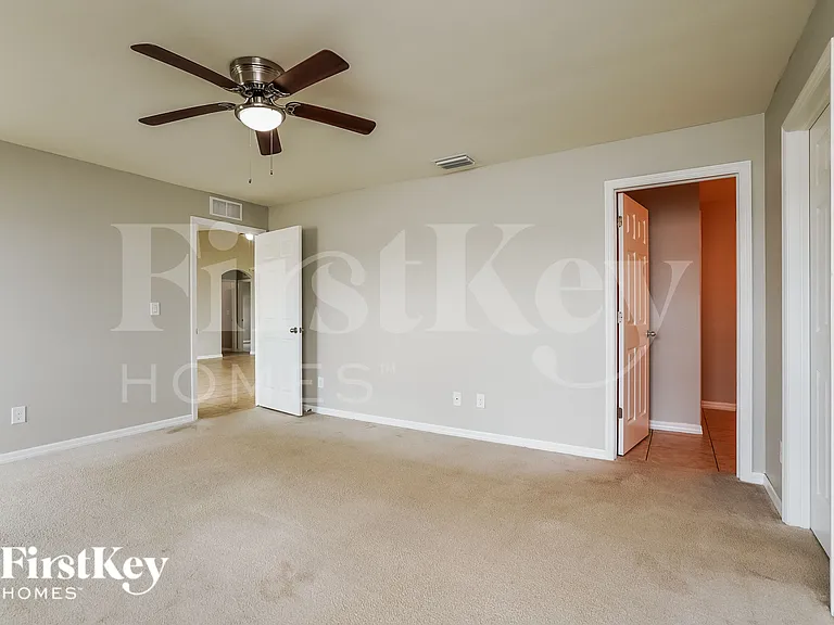 3229 NW 1st Ave — Photo 8