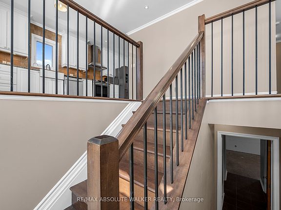 3rd image of 1095 Morin Rd