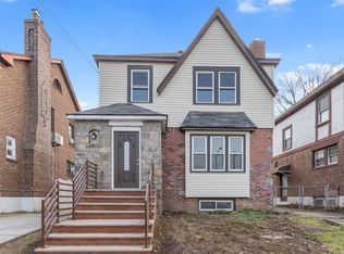 3331 149th St, Flushing, NY 11354