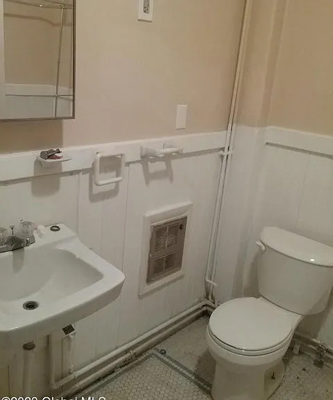 4 Irving Pl — Photo 2