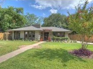 5411 Meadow Lake Ln, Houston, TX 77056