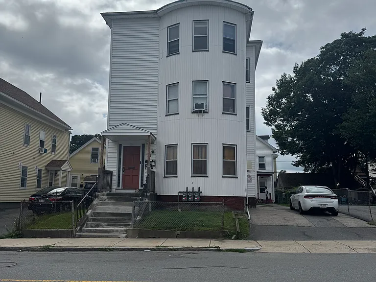 83 Canterbury St #3 — Photo 1