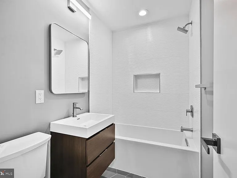 10222 Arizona Cir #18 — Photo 24