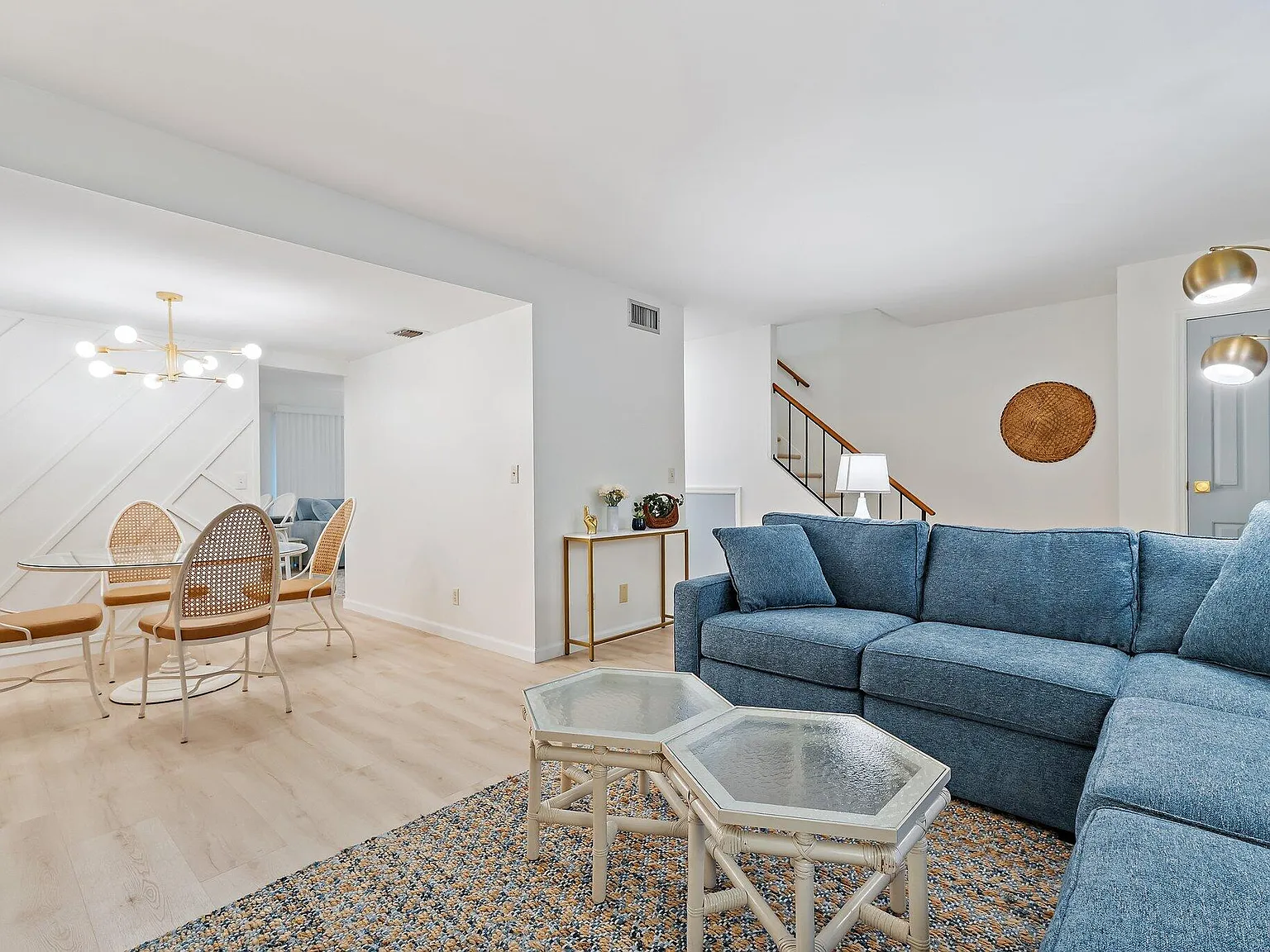 3 bed, 2.5 bath, 1496 sqft, $2,750 — Photo 4