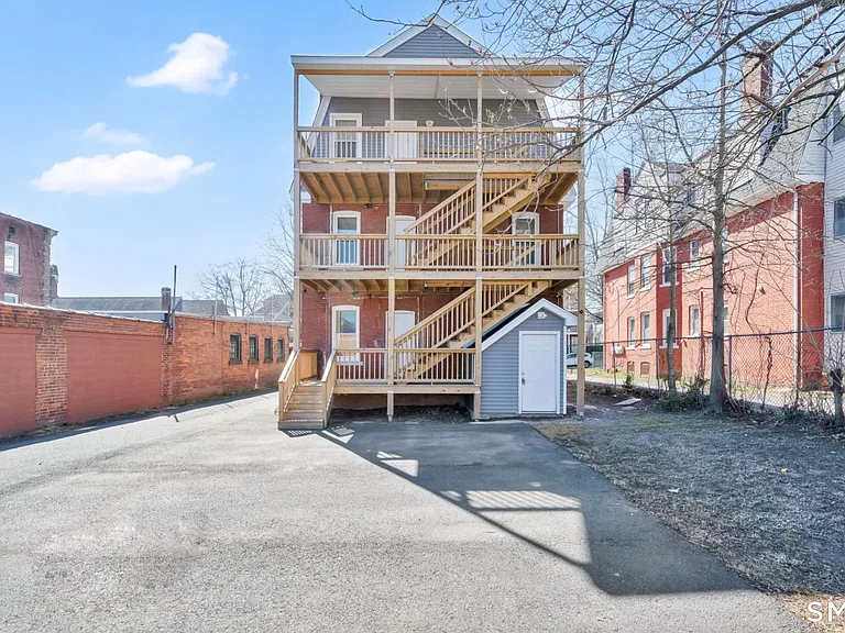 144 Madison St #2 — Photo 13