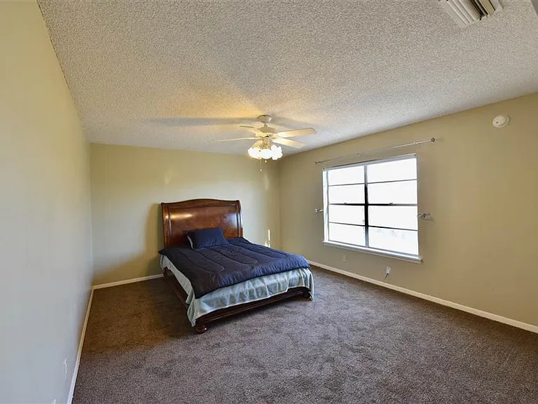 100 Royal Way Dr #4D — Photo 22