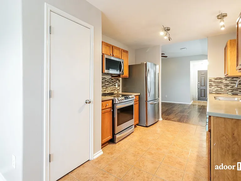 9722 Dusty Ridge Ln — Photo 3