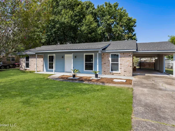 1314 Queen Park Cir, Ocean Springs, MS 39564