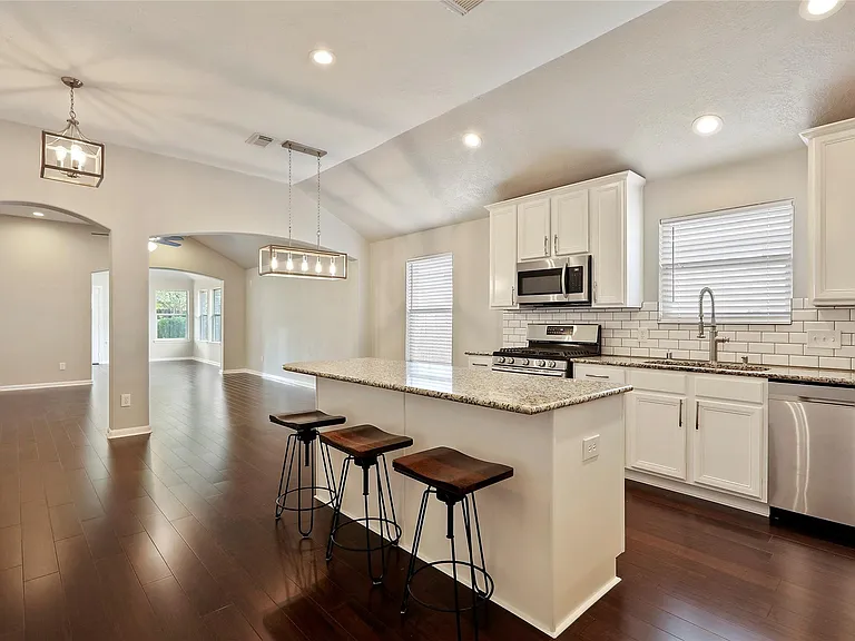 2362 Keegan Hollow Ln — Photo 3