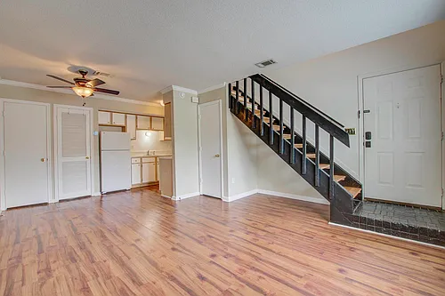 2494 Etiwan Ave Photo 1