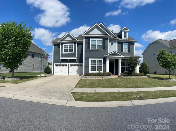 2675 Red Maple Ln, Harrisburg, NC 28075