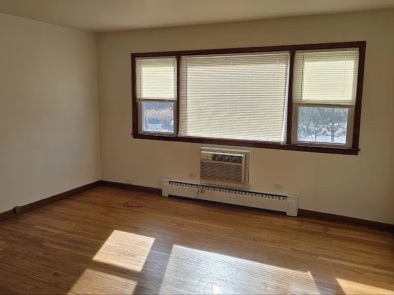 145 E Palatine Rd #B1 — Photo 5