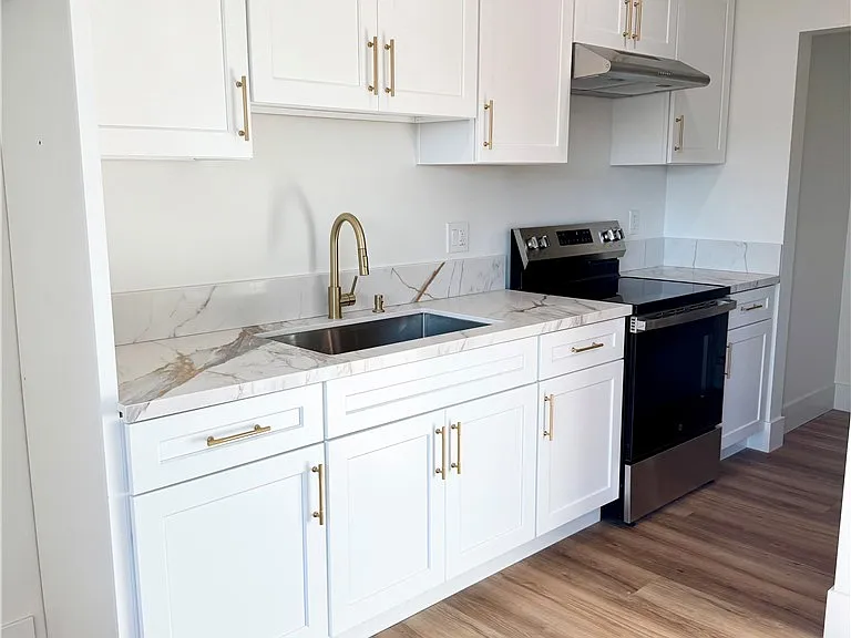 8966A Gunn Ave — Photo 4
