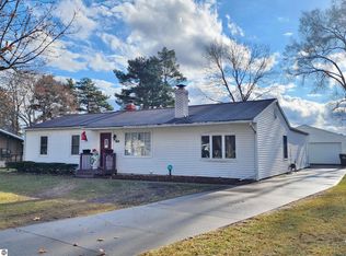 126 York St, Saint Louis, MI 48880