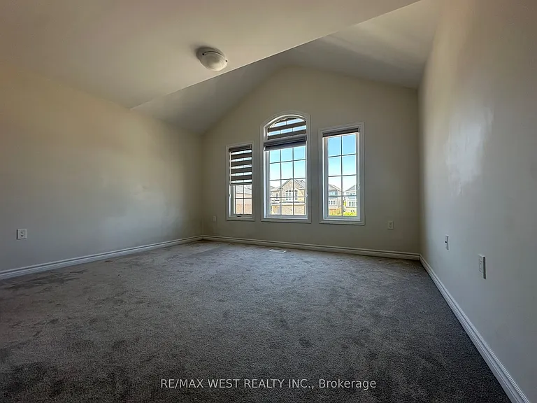 243 O'Neil St — Photo 13