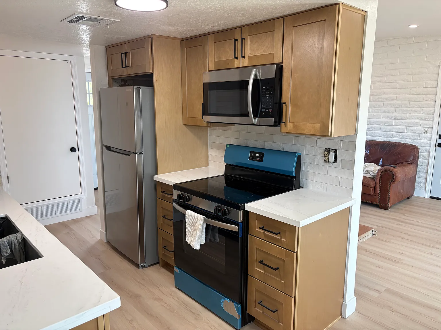 3 bed, 1200 sqft, $1,950 — Photo 2