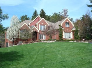 7033 Forest Way, Brighton, MI 48116