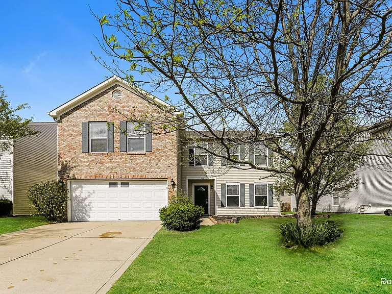 15305 Radiance Dr — Photo 1
