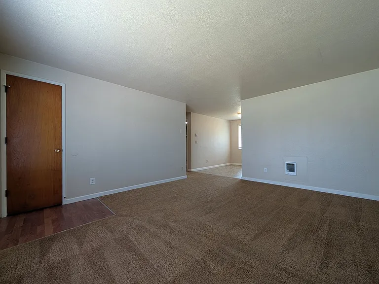 98 Stults Ave — Photo 7