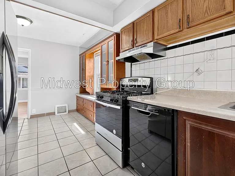 5344 Colton Dr — Photo 6