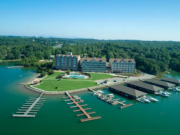 1245 Graves Harbor Trl #201, Huddleston, VA 24104